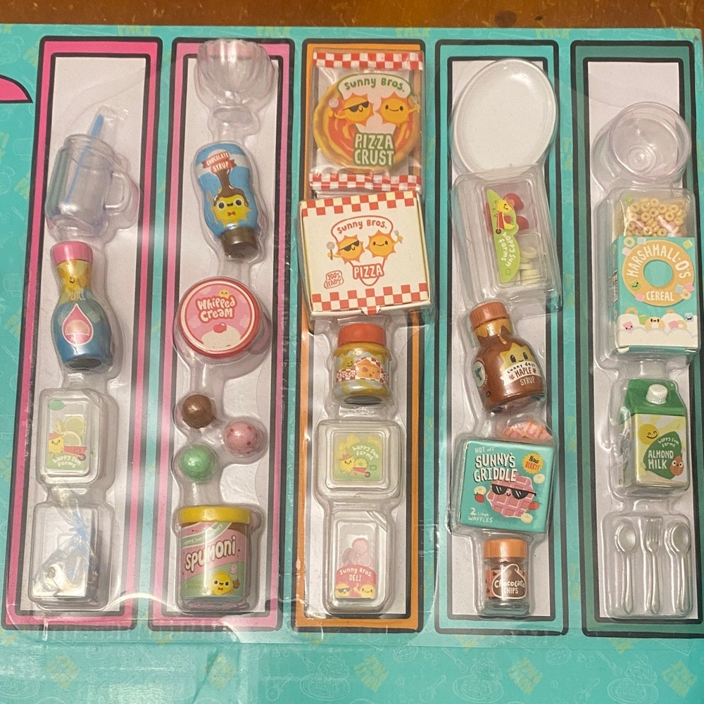 MGA Mini Verse Miniature Food and Drink Set
